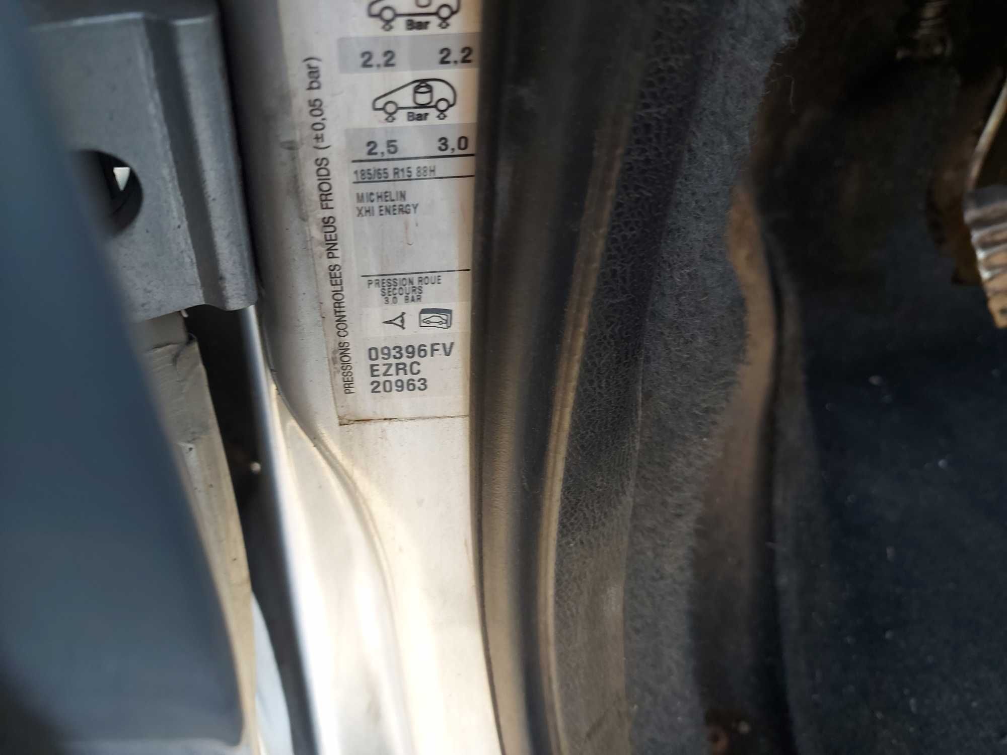 Citroen Xsara Picasso EZRC błotnik przedni prawy FV transport/dostawa