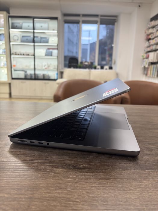 MacBook Pro 14" 2021 M1 Pro 16gb/512ssd
