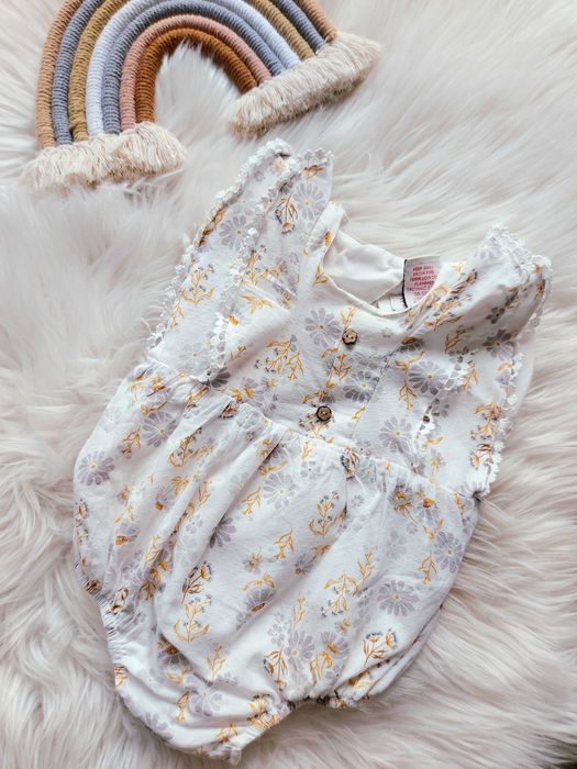 Body ze zdobionymi plecami, Rachel Zoe