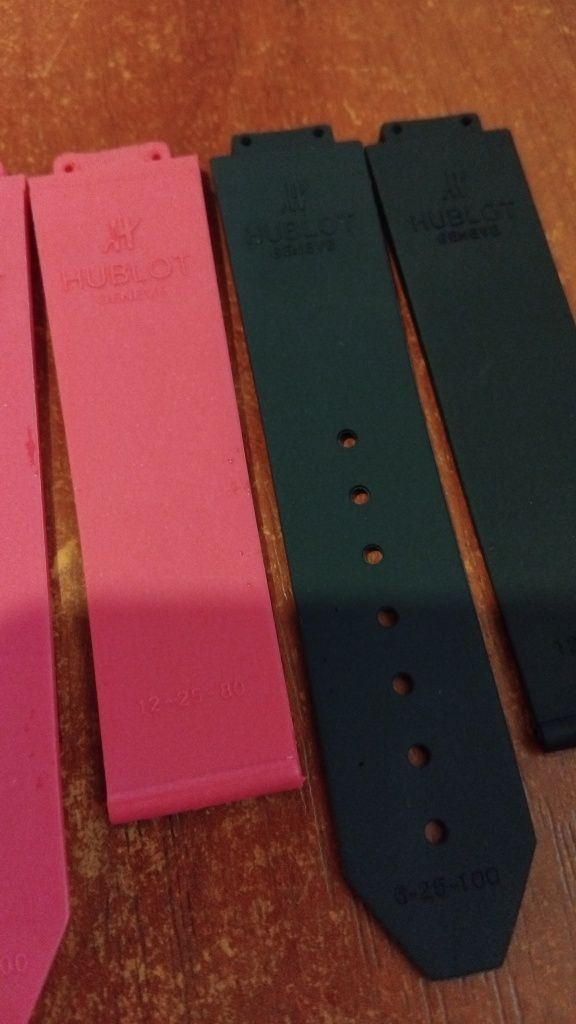 Ремінці до годинників hublot