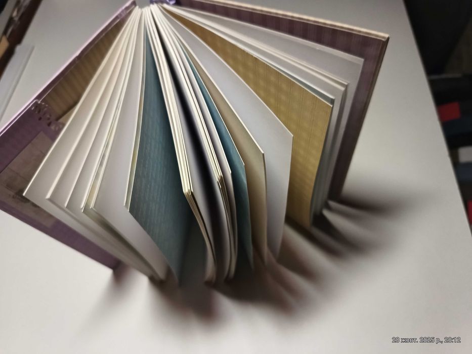 Блокнот ручної роботи.