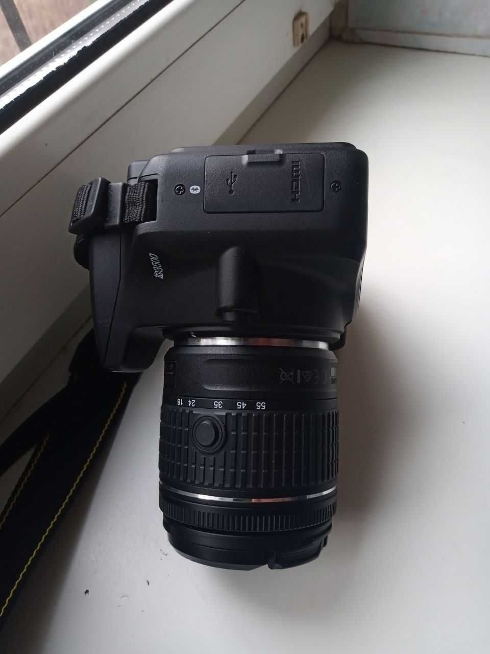 Б/в  камера NIKON D3500 kit+ обьектив  NIKKOR af-s 35mm f/1.8G