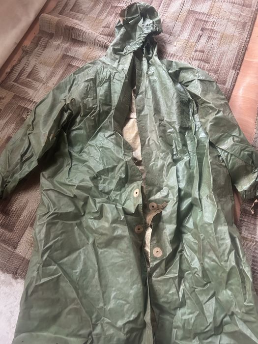 Продам костюм химзащиты,плащ и сапоги бахилы