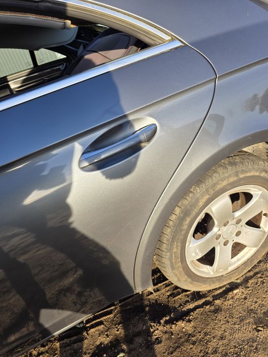 Drzwi Lewy Tył Lewe Tylne Mercedes CLS W219 Lack. C368