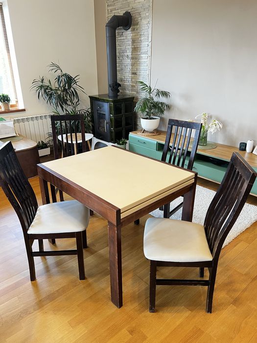 Стіл кухонний з стільцями