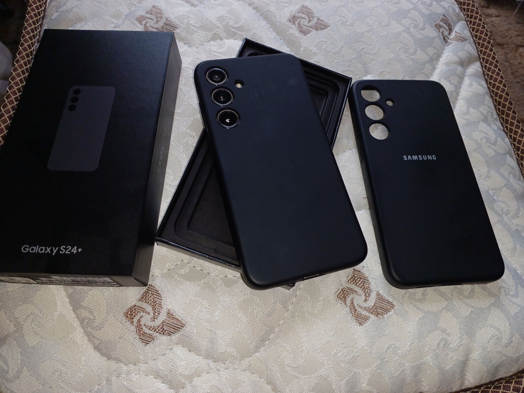 Samsung s 24 plus 12/256 onuks