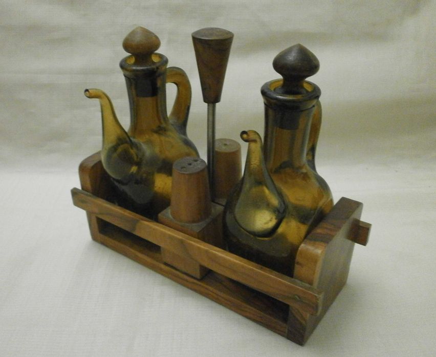 Старі німецькі прибори для спецій.