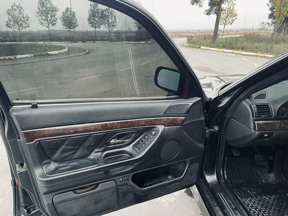 Продам BMW E38 2.8 m52b28