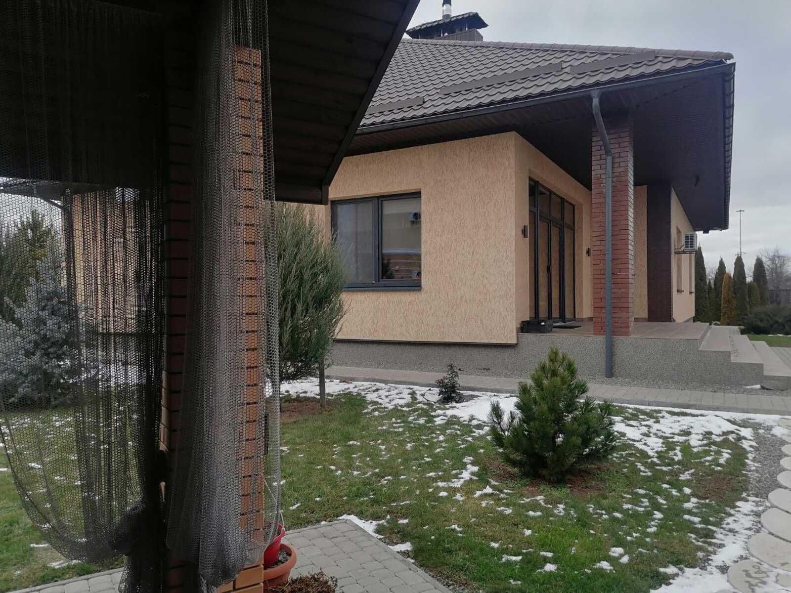 Продаж 2 - поверхового будинку в Щітках преміум класа