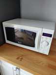 Mikrofalówka Whirlpool VIP 20 kremowo biała, zadbana - moc 2450W