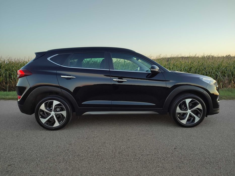 Hyundai Tucson**2,0CRDi**FULL opcja**Oryginalny lakier**LEDY**Panorama