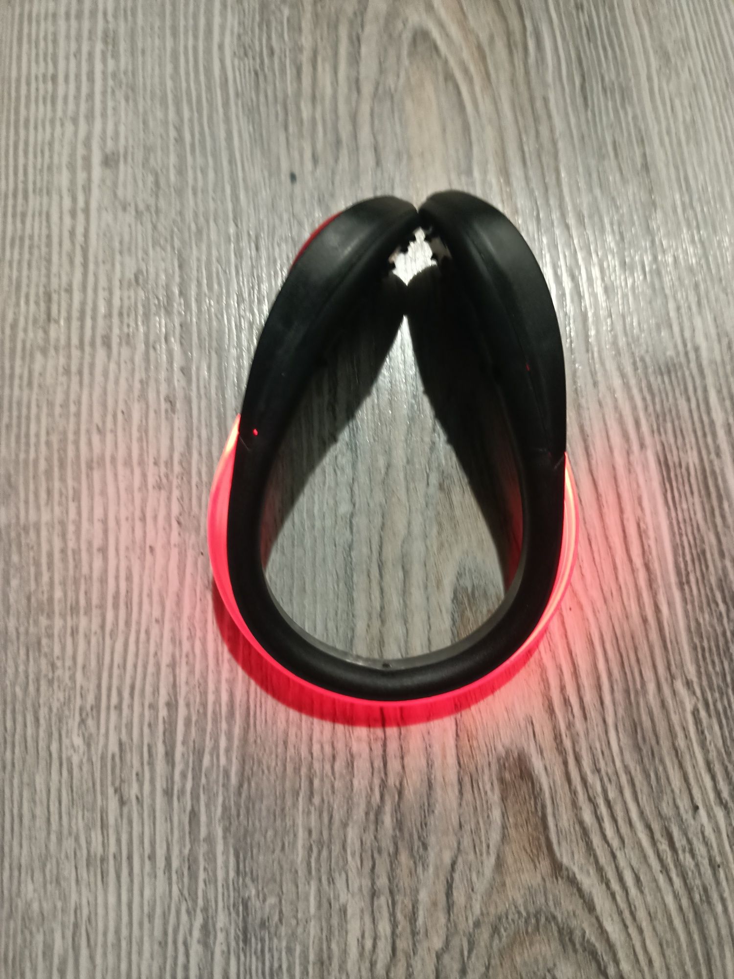 Opaska Klip Na Buty Led Avento