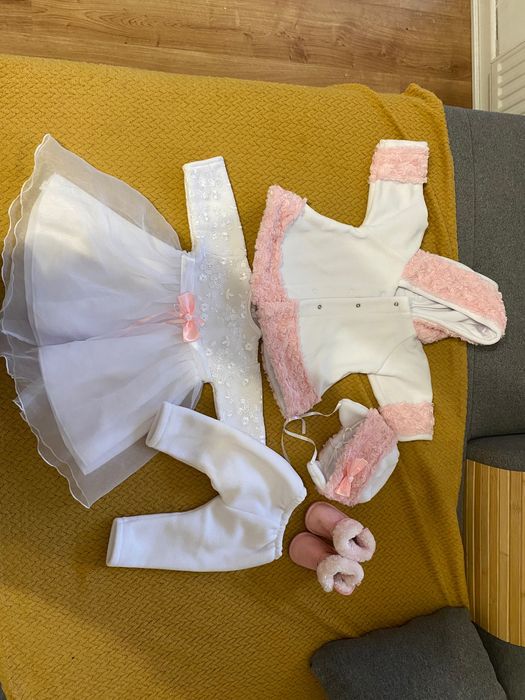 Ubranko na chrzest dla dziewczynki rozm 68