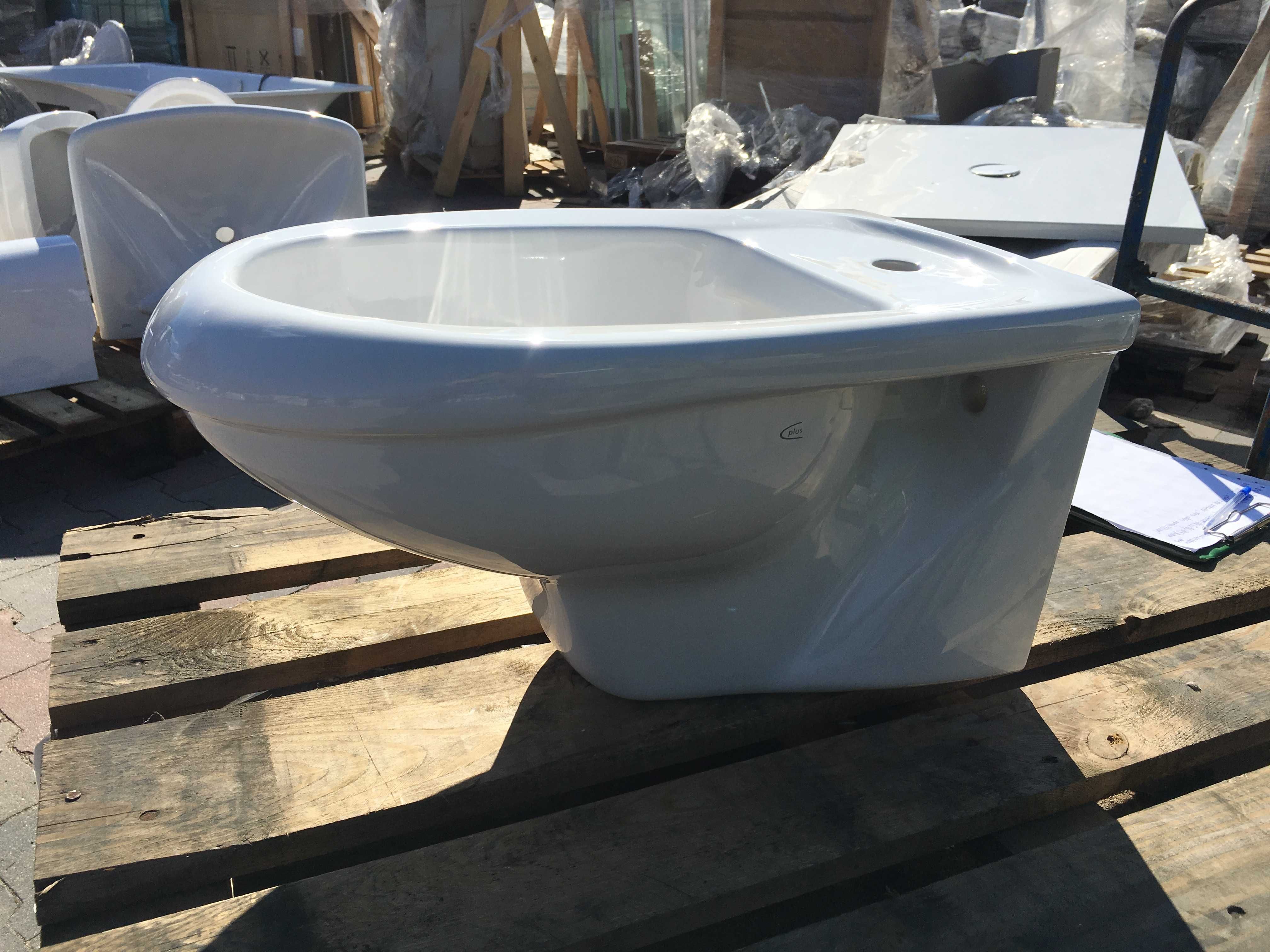 Bidet podwieszany serii plus 59x36 firmy VILLEROY&BOCH omnia 5473