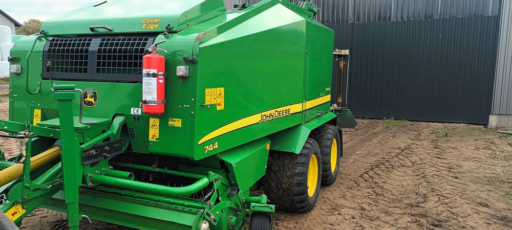 Prasoowijarka John Deere 744H Premium