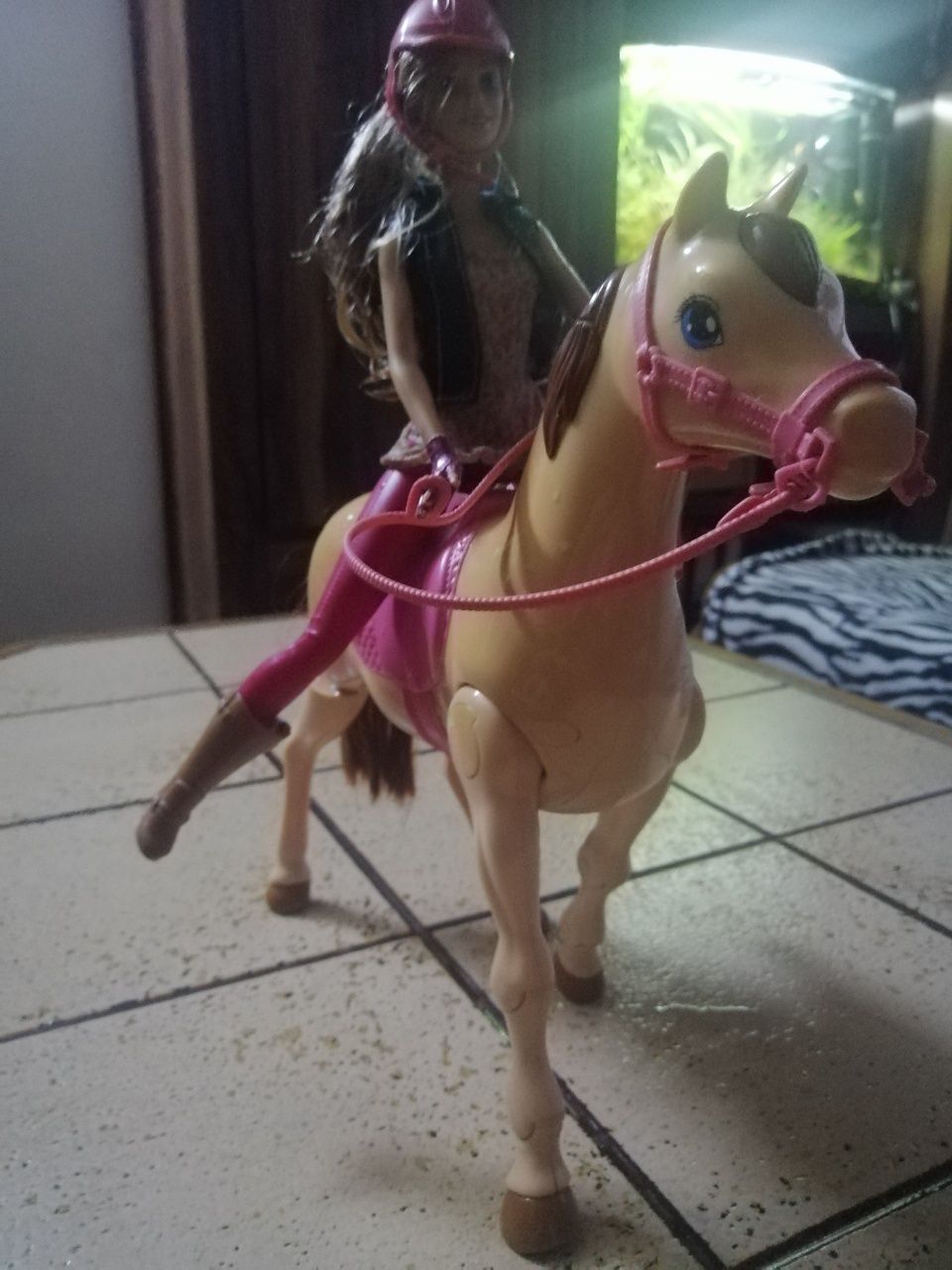 Lalka Barbie i chodzący koń Mattel