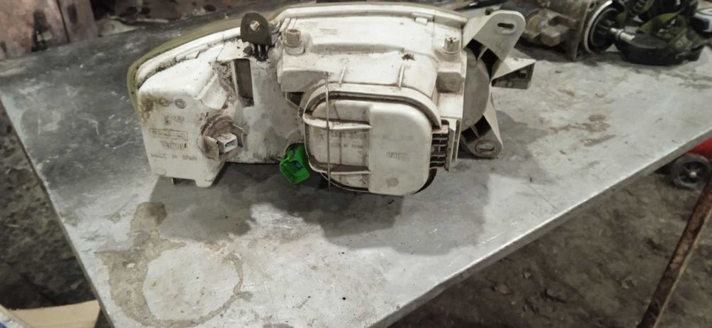 Фари форд ескорт мк6 фара ліва ford escort mk7 права фара