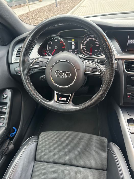 Продам автомобіль audi a4 sline