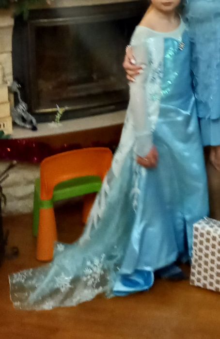 Нарядное платье   на бал (костюм принцесса Эльза)