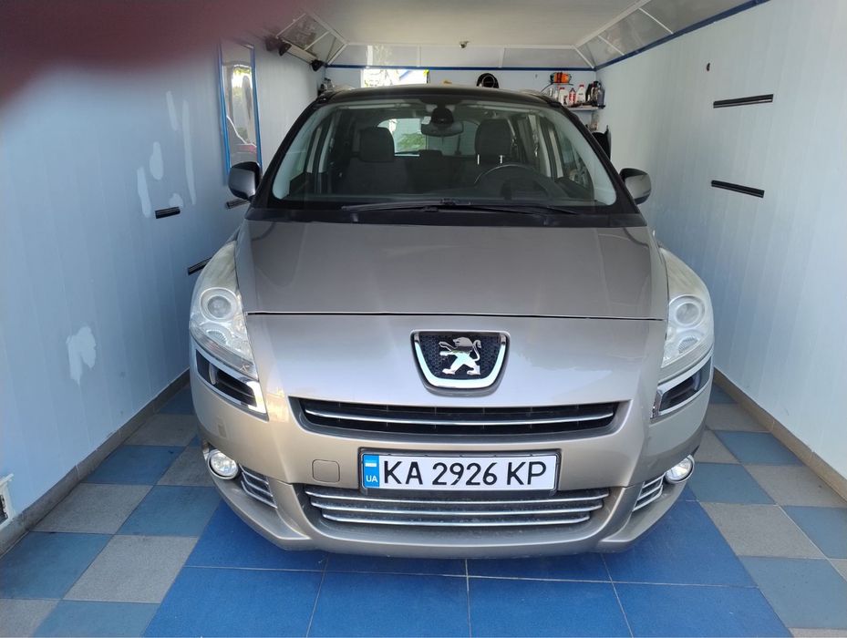 PEUGEOT 5008  цена 7300$