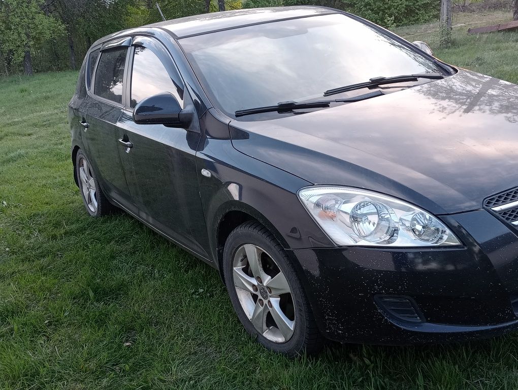 Продам Kia Ceed продам