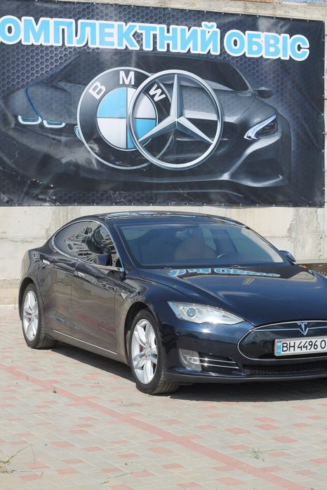 Tesla S Перфоманс P85