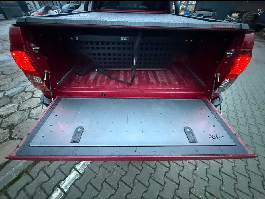 Przegroda Paki 2-w-1 Cargo Manager Premium Organizer Amarok Isuzu Jeep