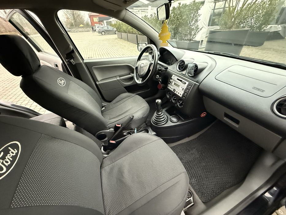 Ford Fiesta 2002 рік 1.4 Бензин Механіка