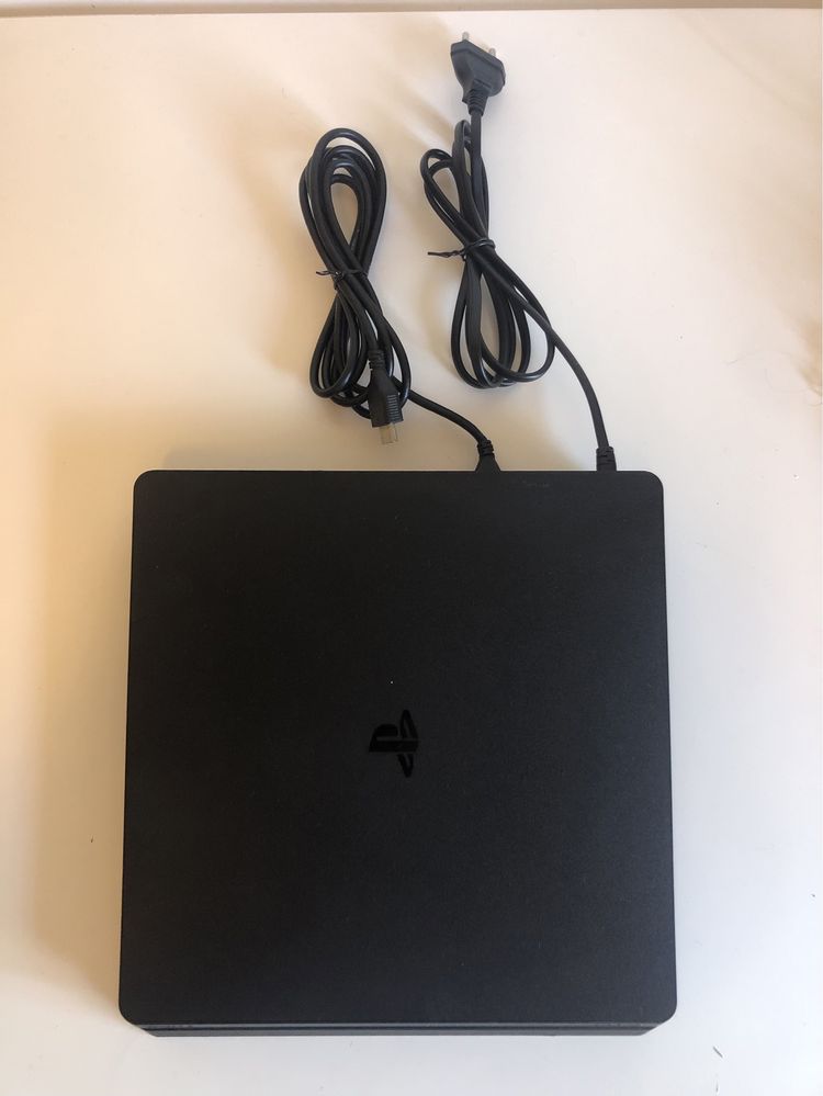 PlayStation PS4 Slim 1TB