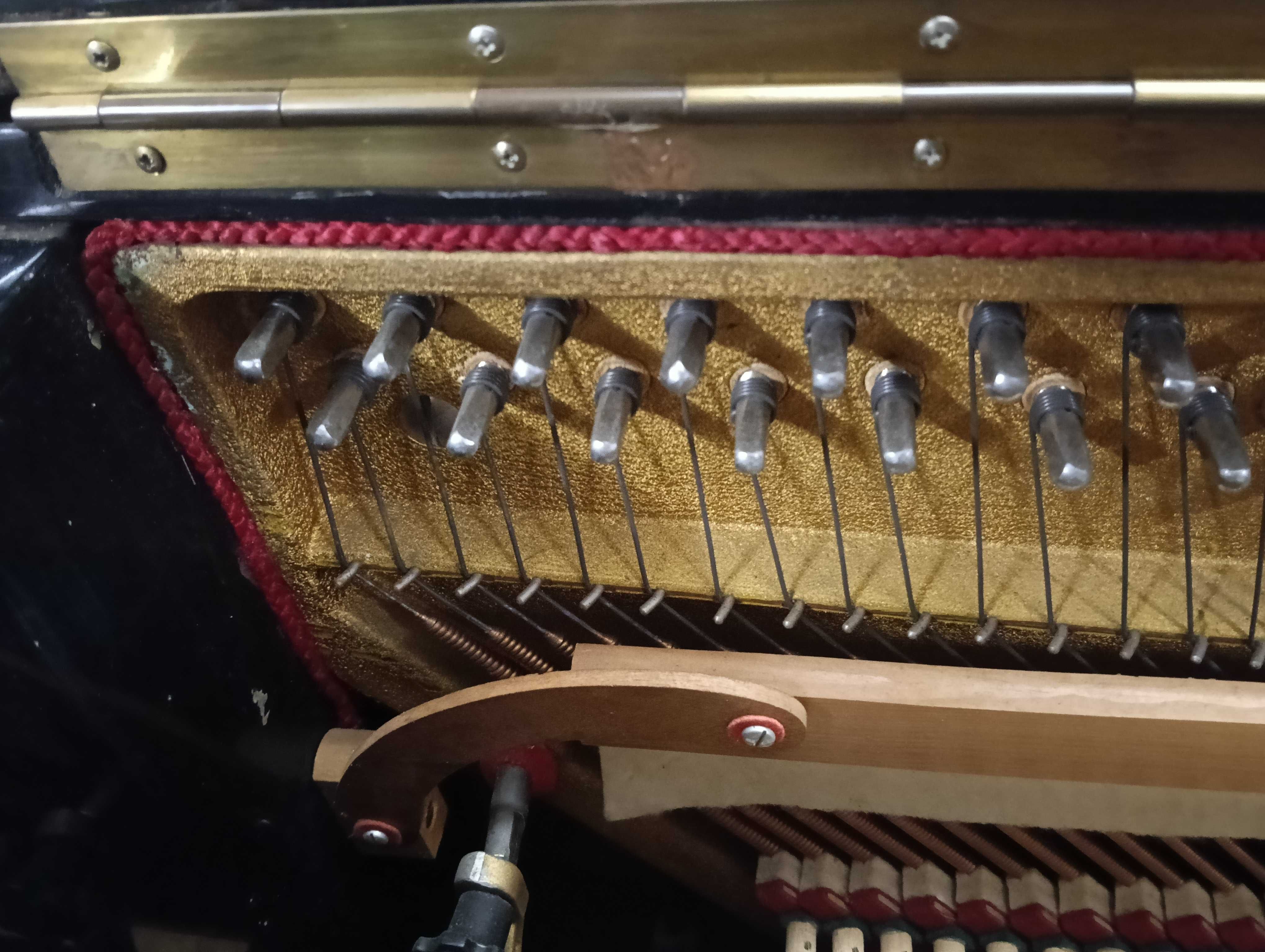 Piano excelente estado