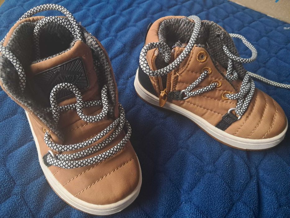 Buciki trzewiki zara r.20