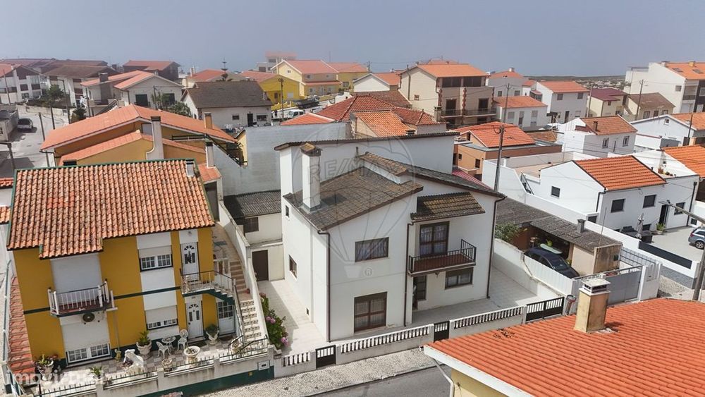 Moradia T4 para venda