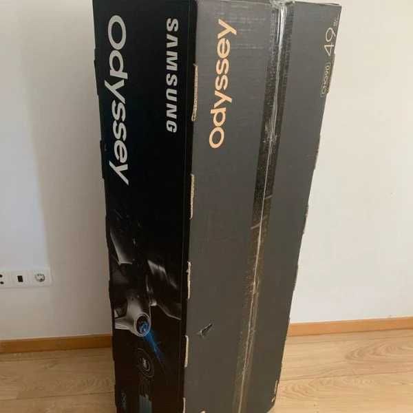 Monitor Samsung Curvo 49" - QLED, 32:9, 144Hz, HDR