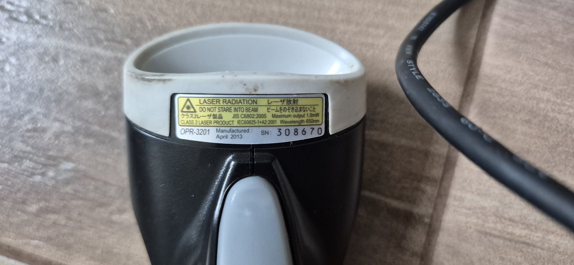 Skaner czytnik kodów kreskowych OPTICON OPR 3201 ze stojakiem.