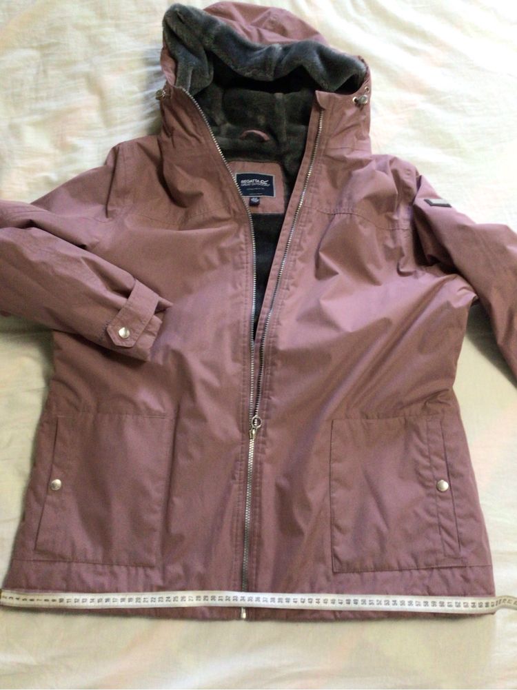 Женская длинная куртка Regatta р.52-54(46) с меховой подкладкой