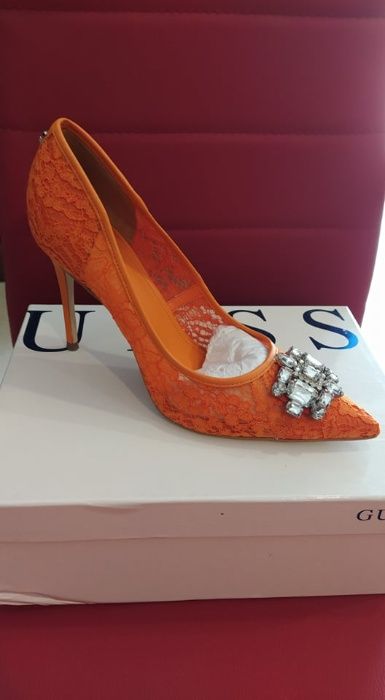 Sapatos Guess novos (Tamanho 38)