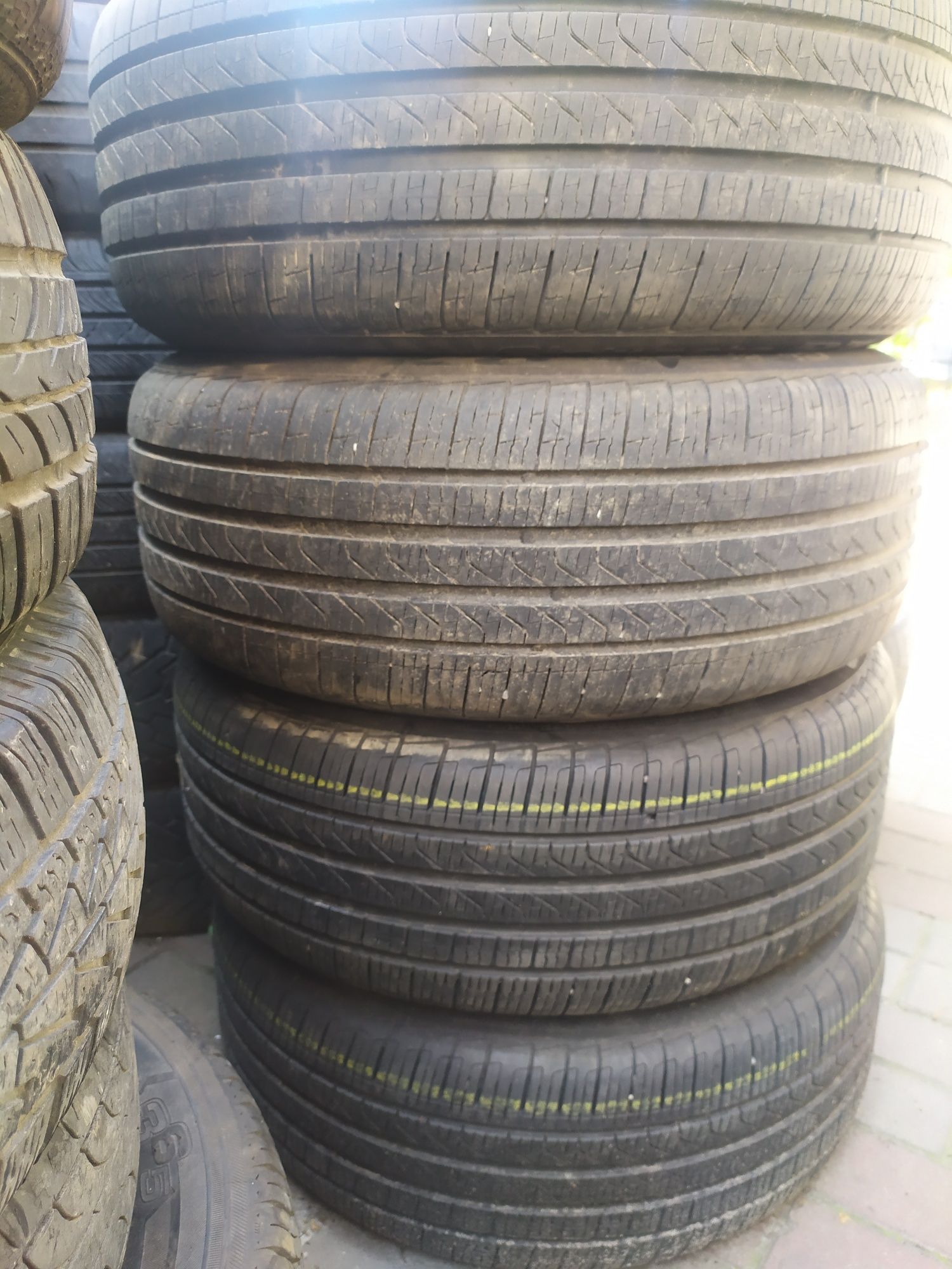 Продам шини 245 50 18 Pirelli