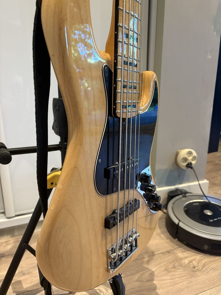Fender American Deluxe Jazz Bass V