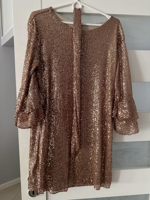 Sukienka zlota cekinowa