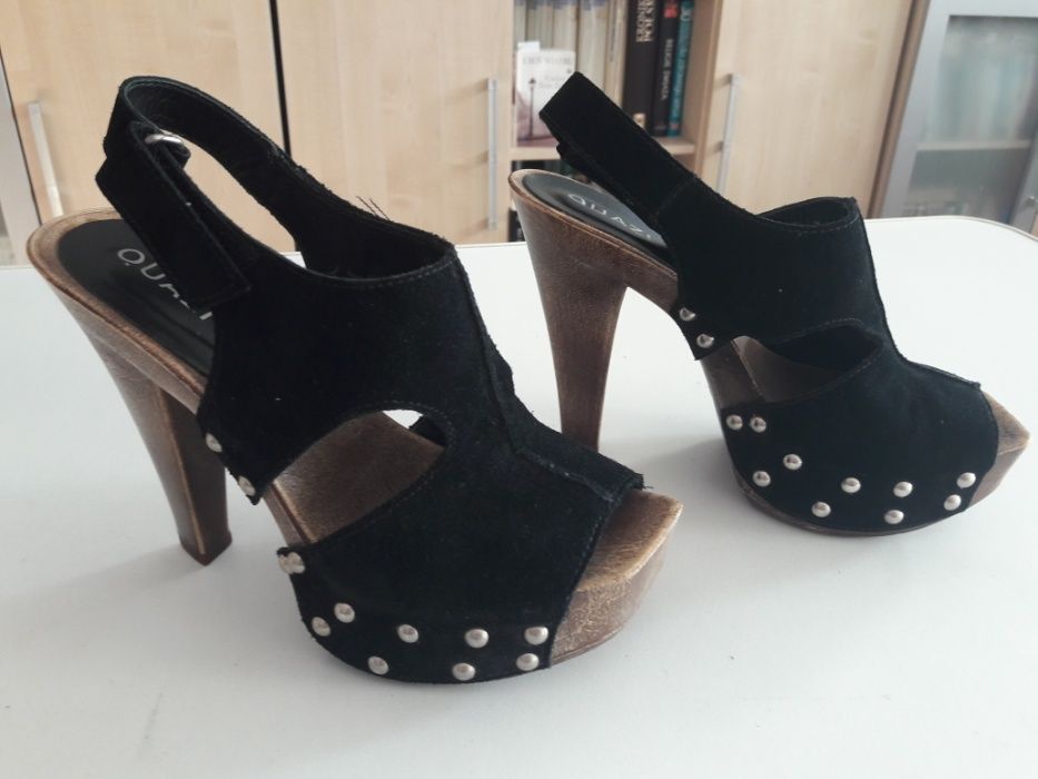 Buty marki Quazi na platformie