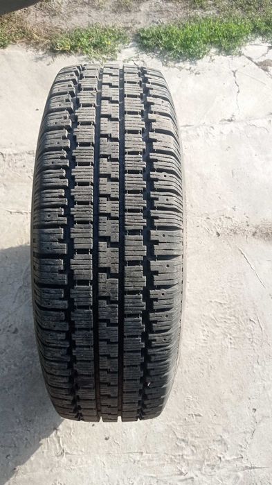 Резина зима 225/70/16