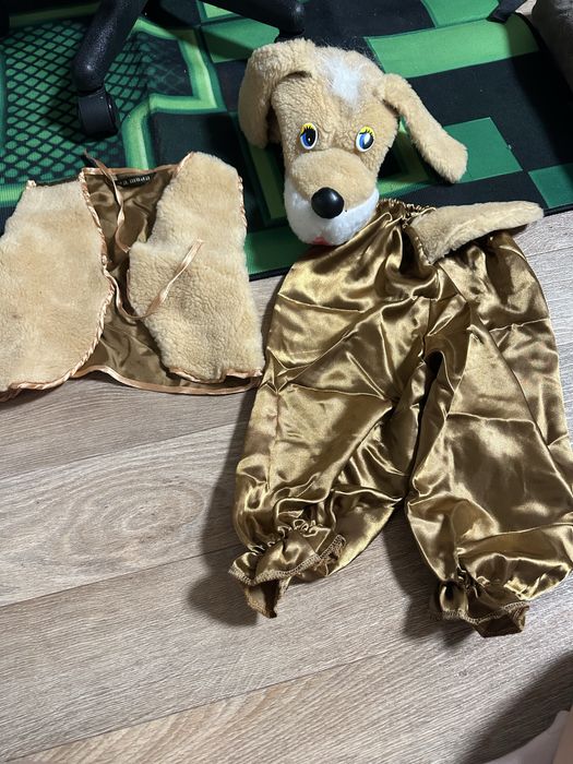 Костюминв новий рік  собачка