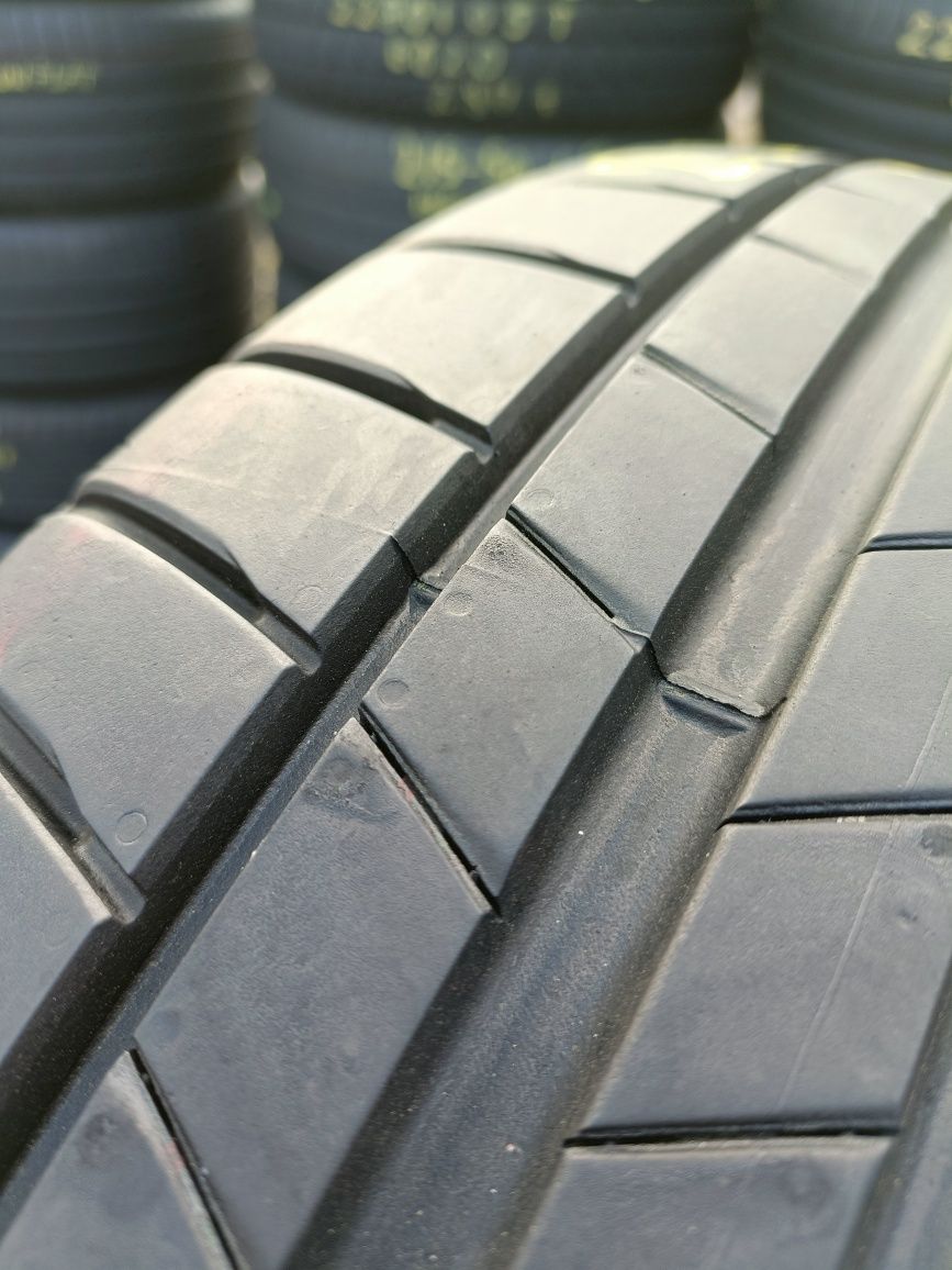 B042- 1 sztuka 225/40r19 Bridgestone Turanza T005 z końca 2022r MO