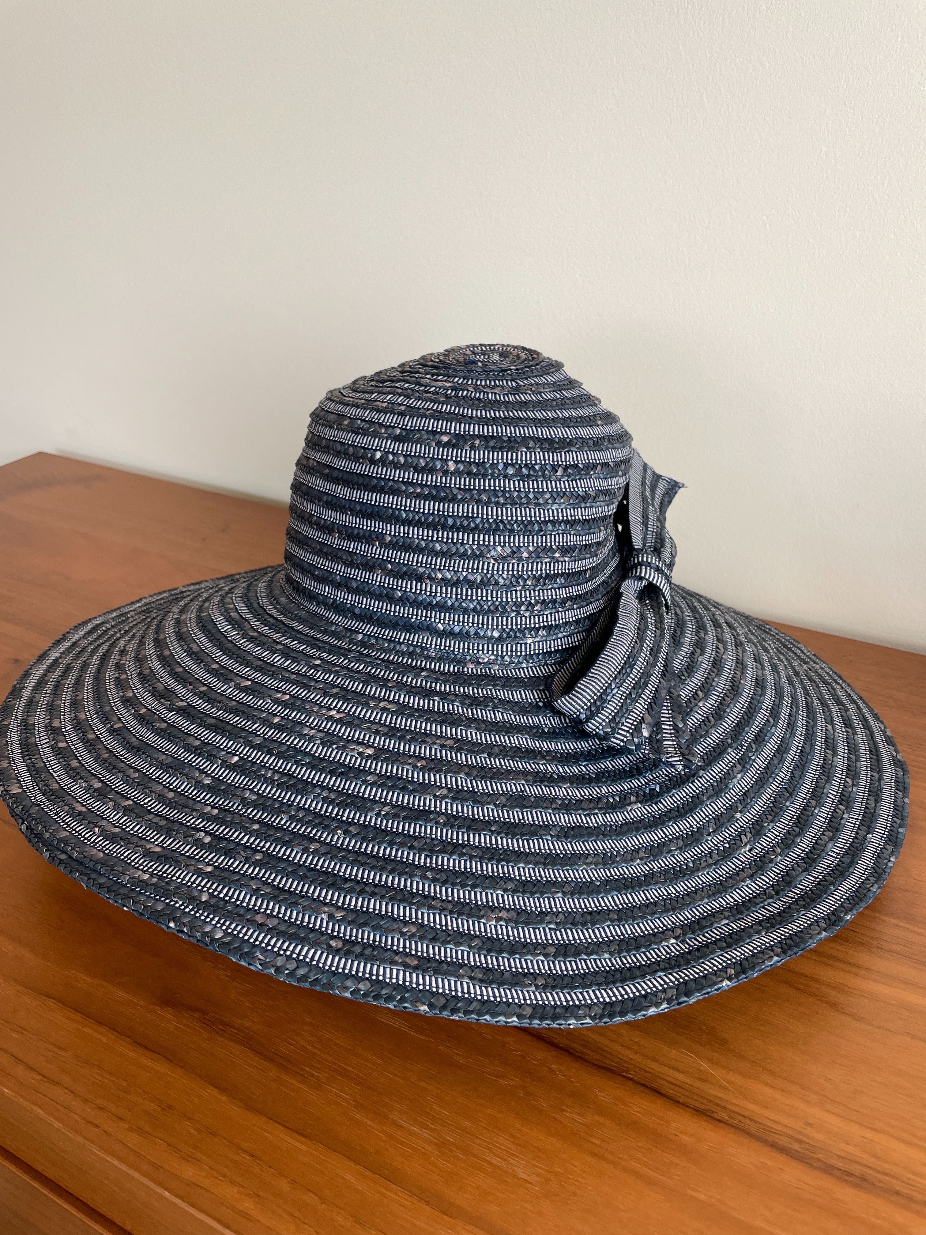 Nine West kapelusz z rafii granatowy letni na wakacje