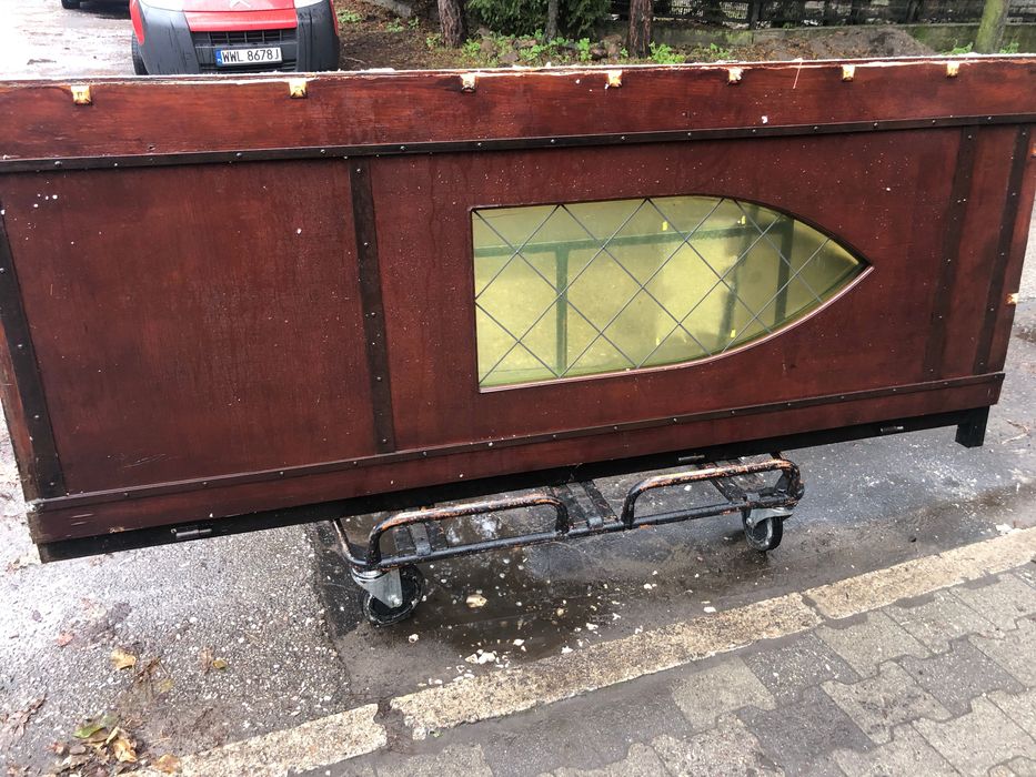 Drzwi drewniane dworek z zamku kościoła pałac willa z witrażem