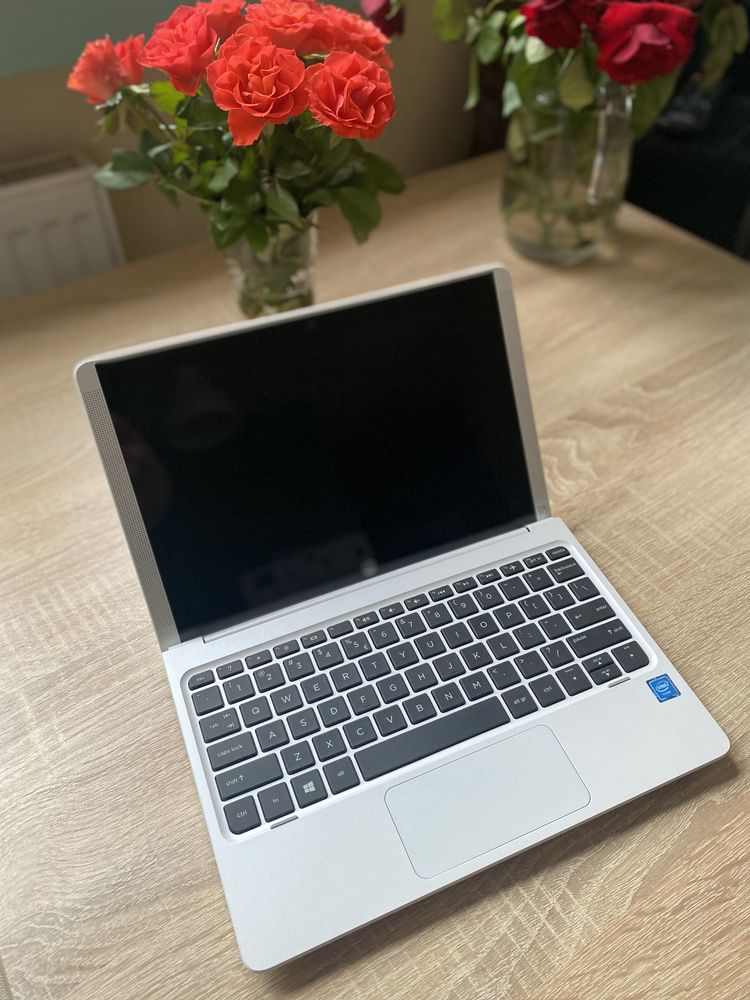 Laptop/ tablet 2 w 1 HP Pavilion x2 Detachable biały