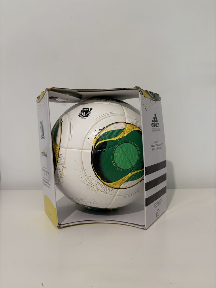 Bola oficial Adidas Cafusa 2013