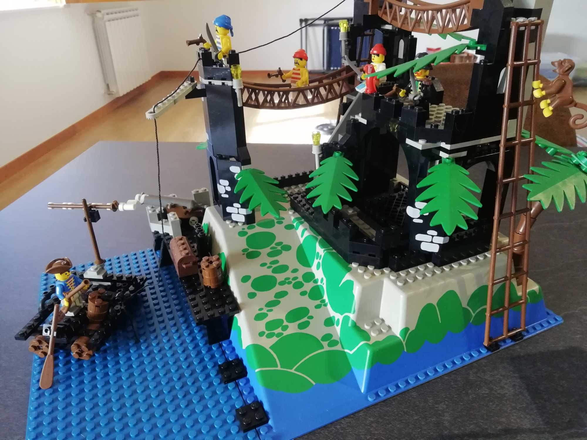 Lego Pirates Rock Island Refuge 6273