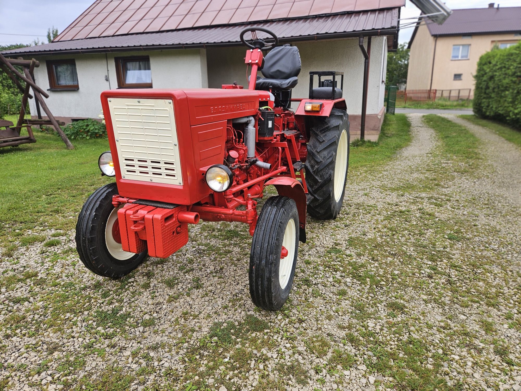 Sprzedam t-25 zarejestrowany.