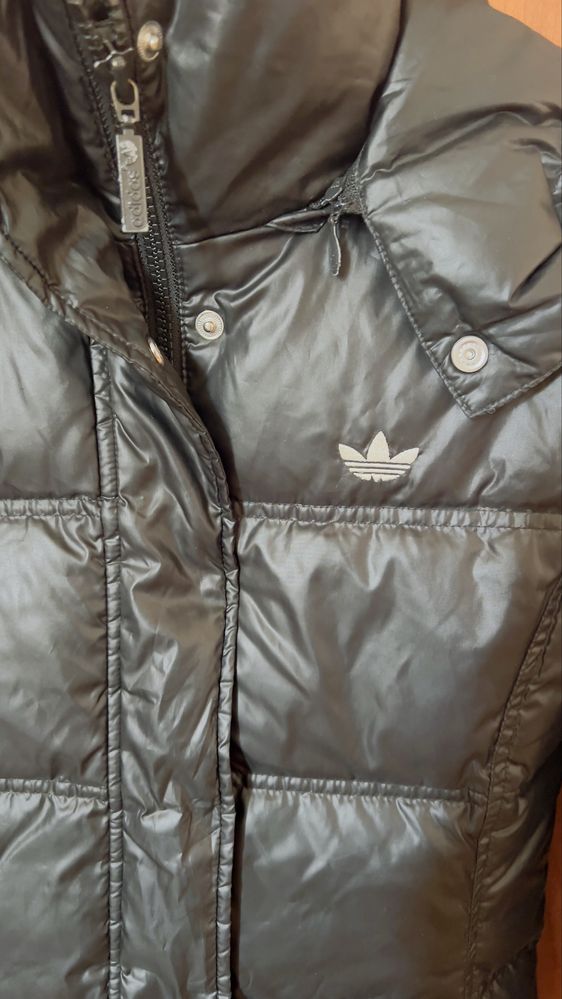 Пуховая финменная куртка Adidas